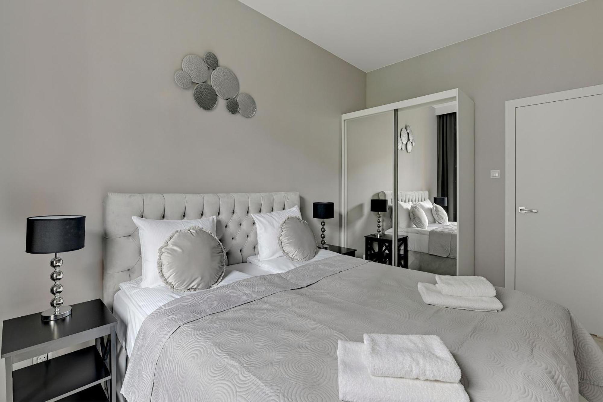 Blue Mandarin Riverside Premium Sauna & Gym Danzica Esterno foto